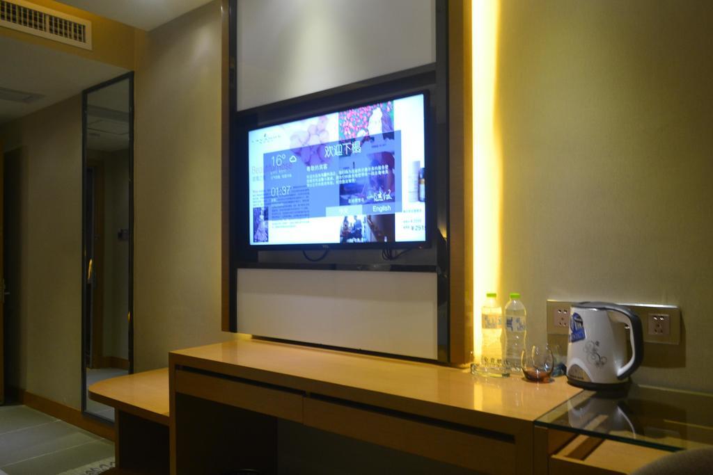 Lavande Hotel Zhuhai Gongbei Port Square Eksteriør billede