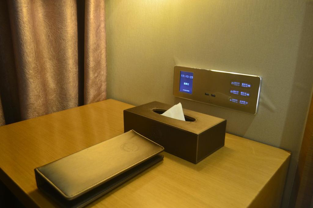 Lavande Hotel Zhuhai Gongbei Port Square Eksteriør billede
