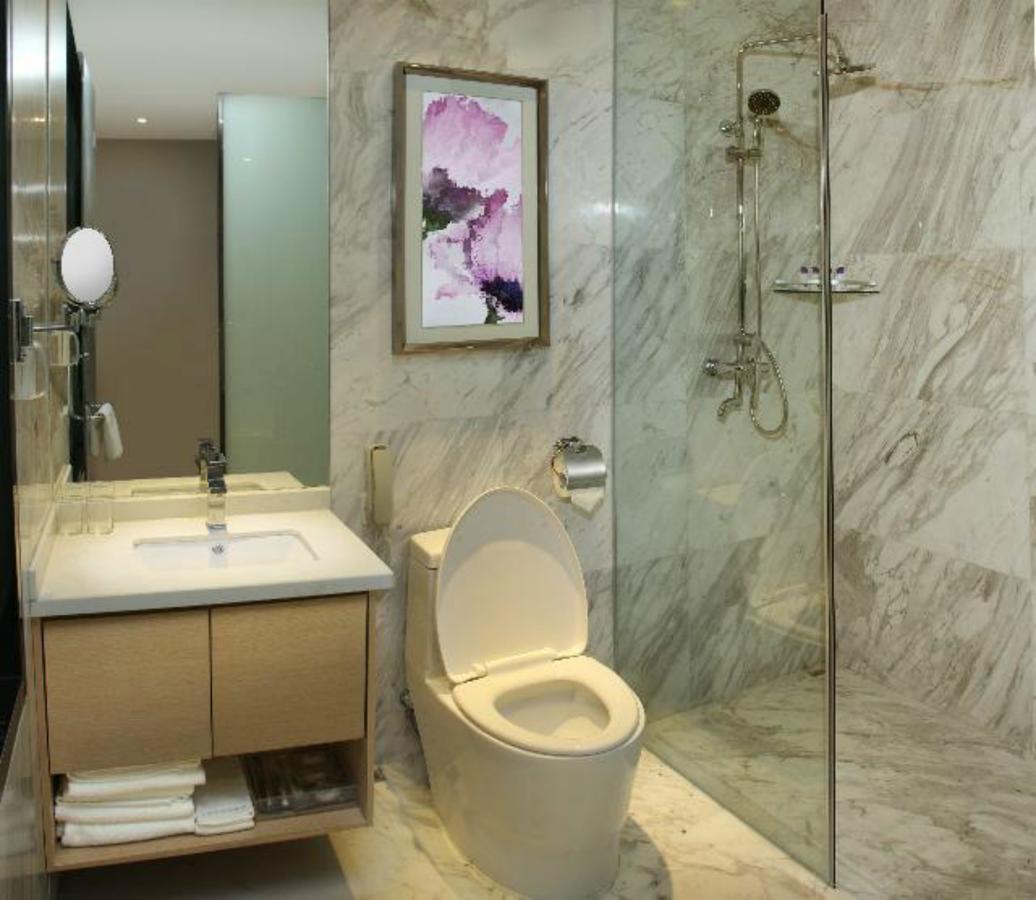 Lavande Hotel Zhuhai Gongbei Port Square Eksteriør billede